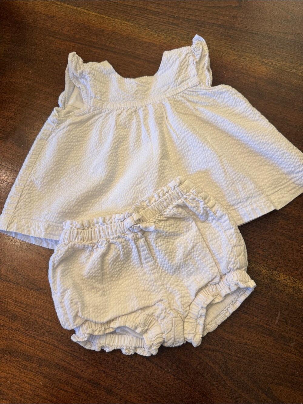 Hope and Henry White Seersucker Baby Girls Two-Piece Outfit - Top & Bloomers